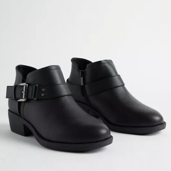 NEW Torrid Buckle Ankle Bootie 11WW - Picture 1 of 3